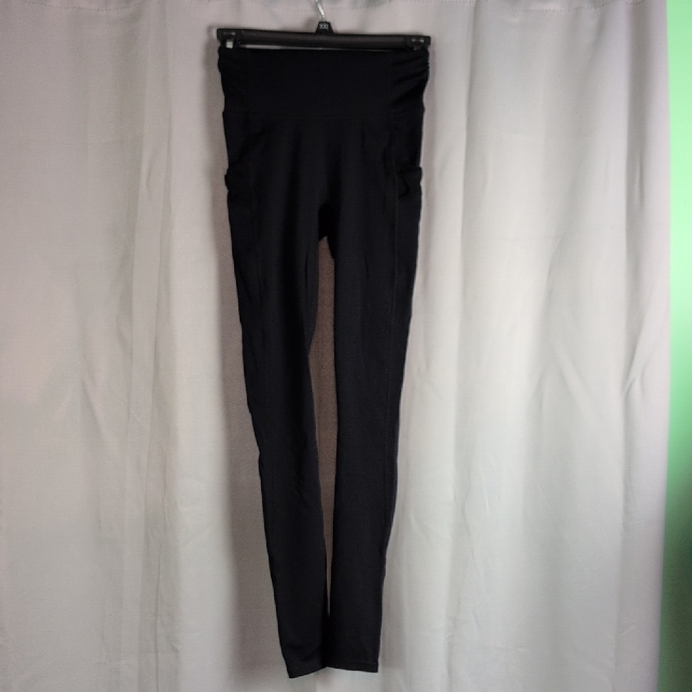 Fabletics Black Leggings with Stretchy Fit‎ and Wide Waistband And Pockets.